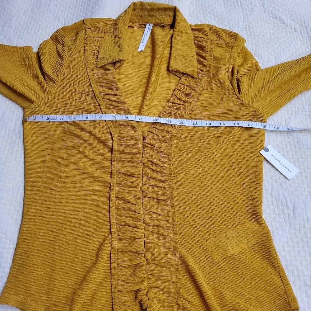 Anthropologie Gold Textured Button Down Blouse Size M